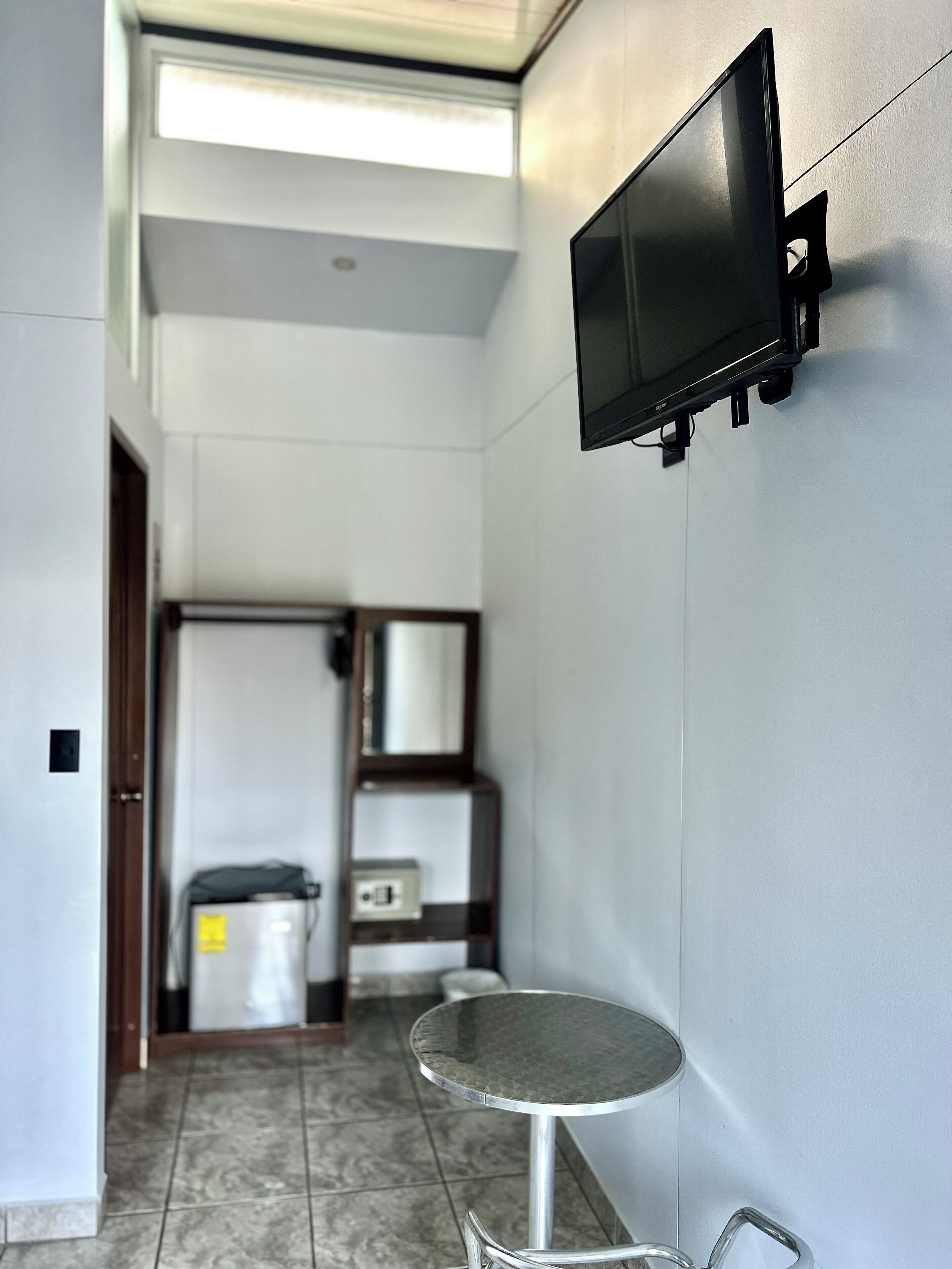 economy room | 1 bedroom, in-room safe, free wifi, bed sheets