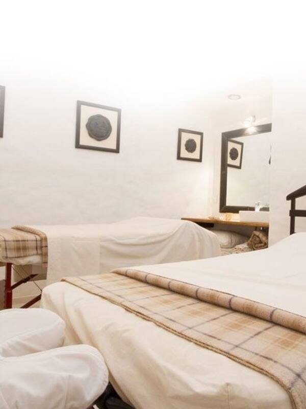 Body treatments, aromatherapy, Thai massages, facials