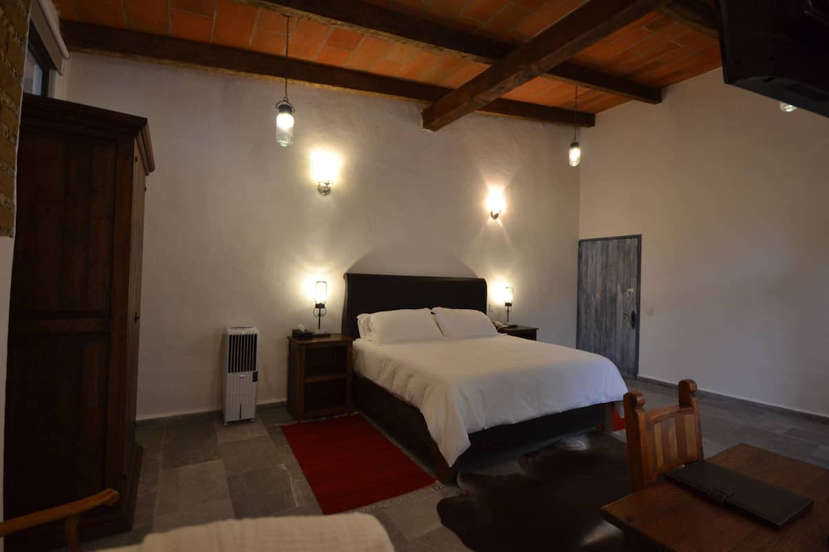 Kamer | Luxe beddengoed, een kluis op de kamer, gratis wifi, beddengoed