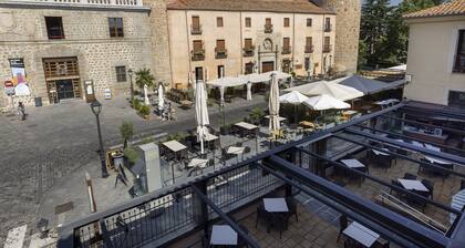 Hostal Restaurante Puerta del AlcĂĄzar