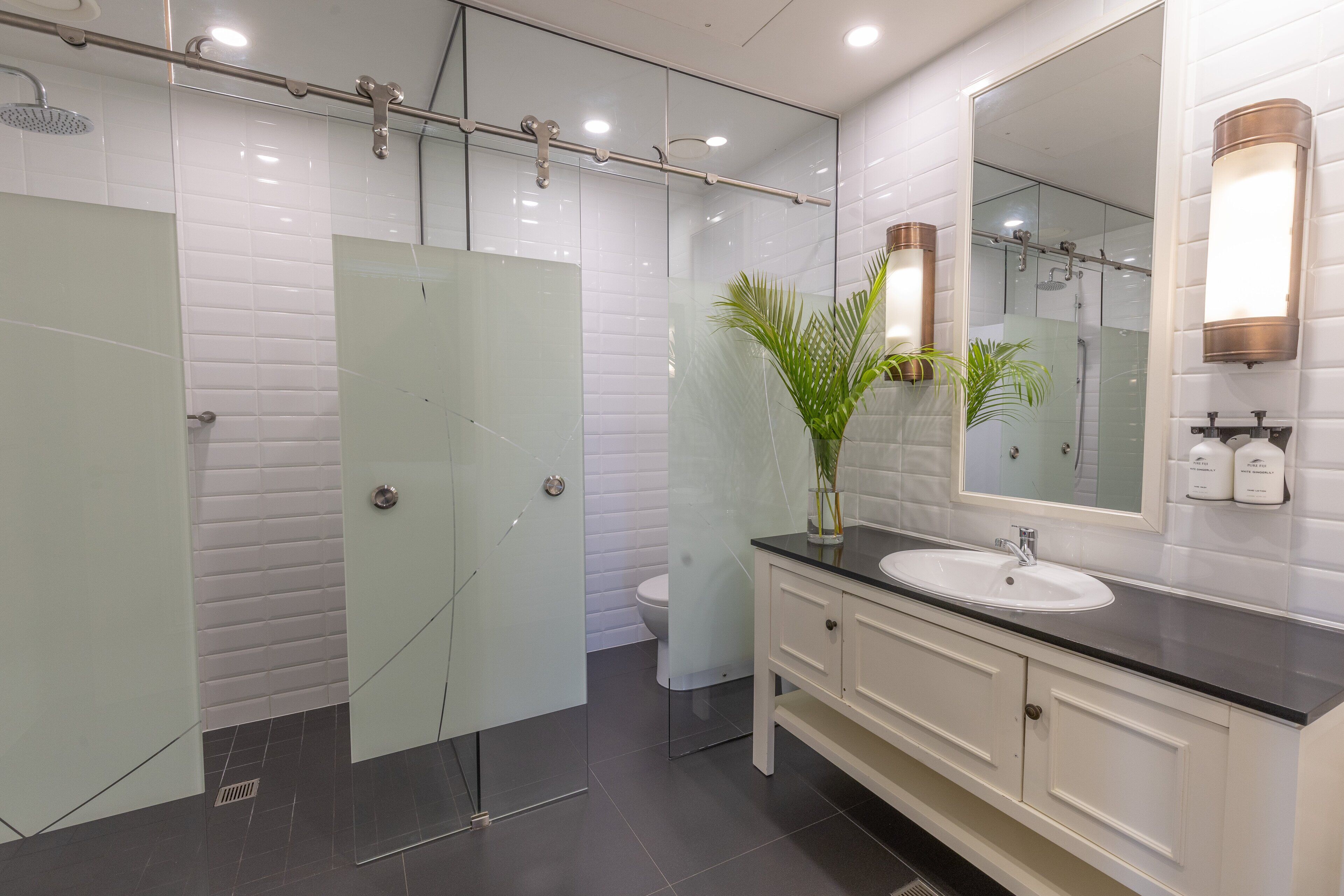 Room (Heritage) | Bathroom | Designer toiletries, hair dryer, bathrobes, slippers