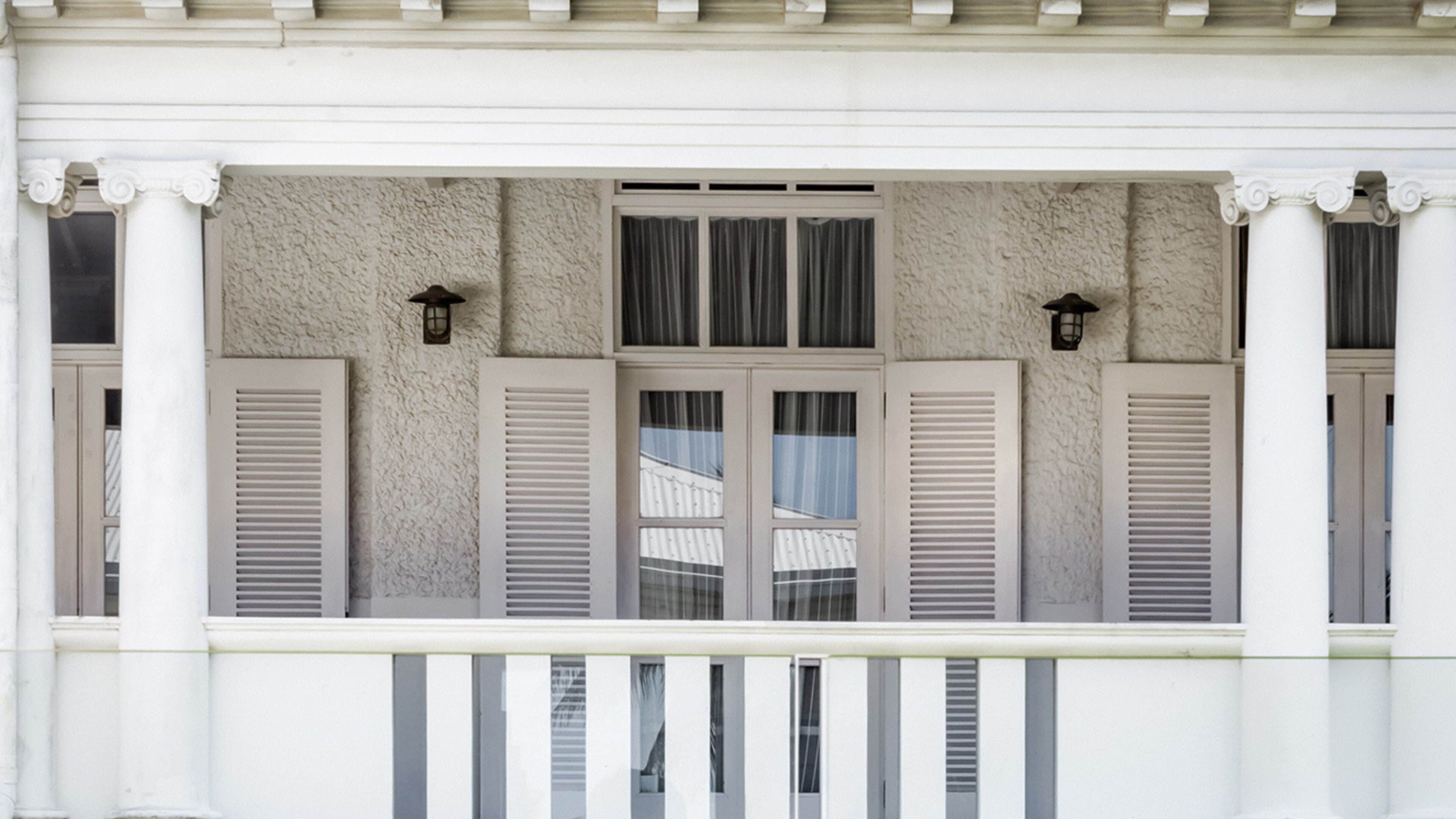 1 bedroom, premium bedding, down comforters, pillowtop beds