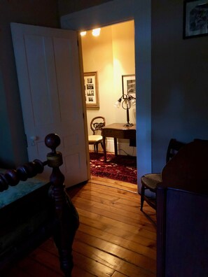 Classic-Zimmer, 1 Doppelbett, eigenes Bad, Erdgeschoss | Wohnbereich