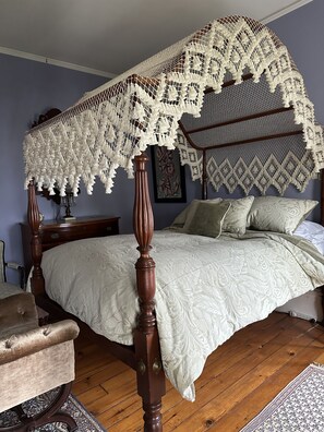 Mohawk Room