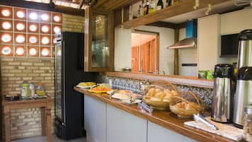 Petit déjeuner buffet compris tous les jours