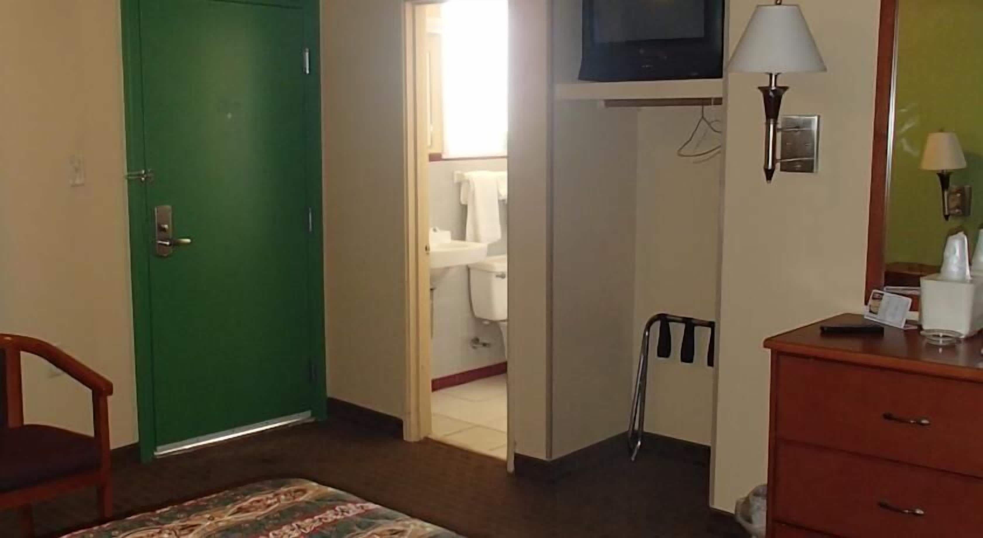 Standardzimmer, 1 King-Bett, Nichtraucher | Badezimmer | Handtücher