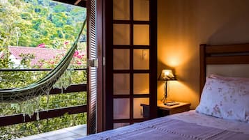 经济三人房 | 迷你吧、免费 WiFi、床单