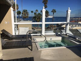 Tratamientos corporales, aromaterapia, masajes con piedras calientes 