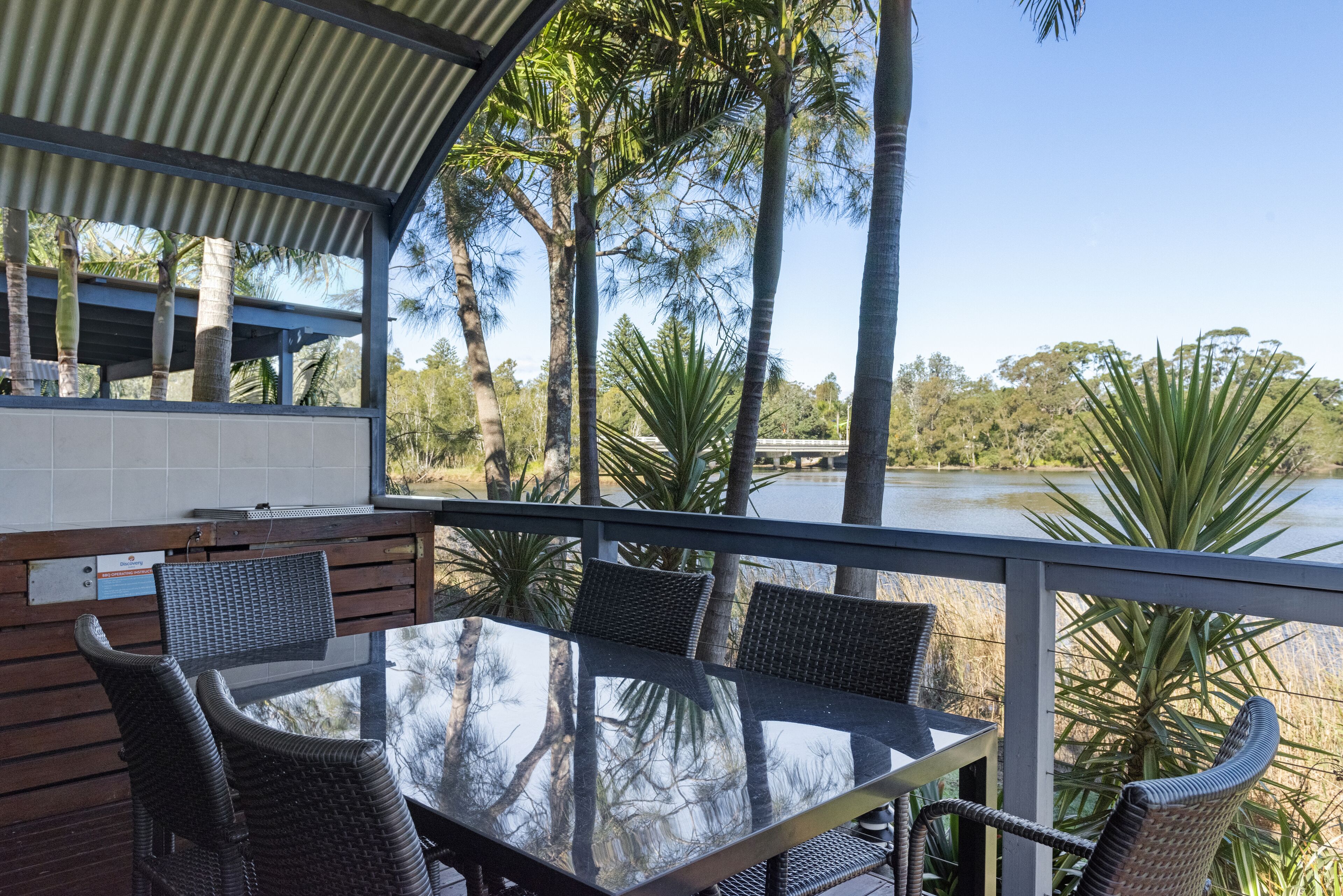 Deluxe 2 Bedroom Cabin - Sleeps 6 | Balcony