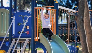 Children’s play area – outdoor