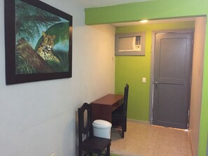 Standardzimmer, 2 Doppelbetten, Erdgeschoss | Ausblick vom Zimmer