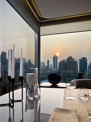 City view - 99 Bonham (Hong Kong)