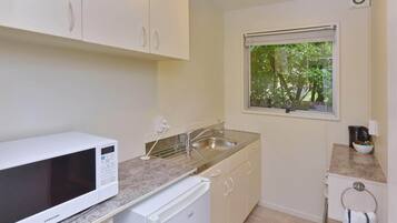Standard Triple Room | Private kitchen