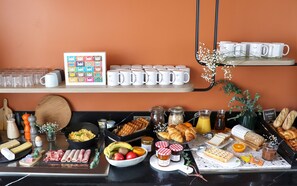 Daily buffet breakfast (EUR 12.90 per person)