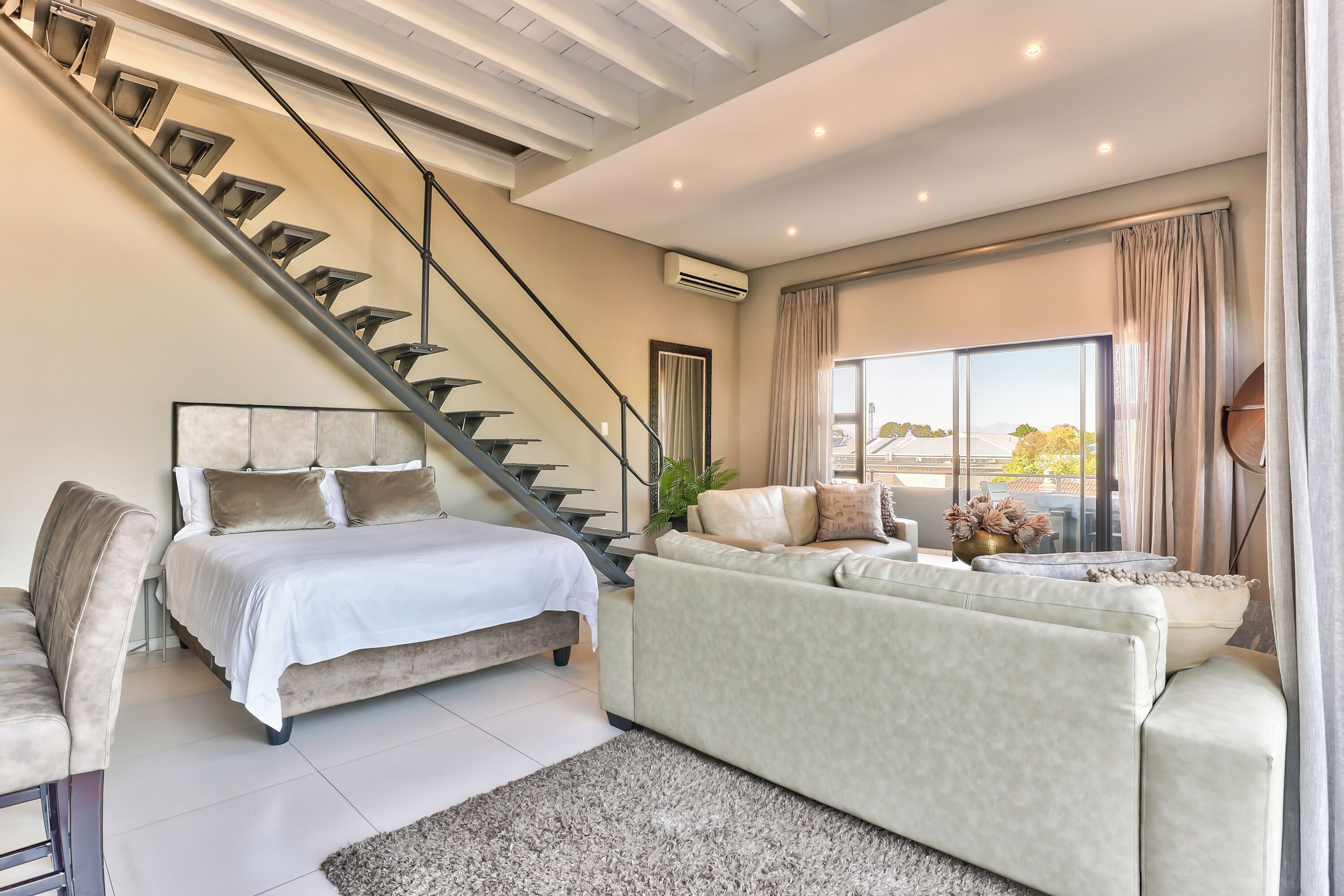 Luxury Apartment, Air conditioning, City View