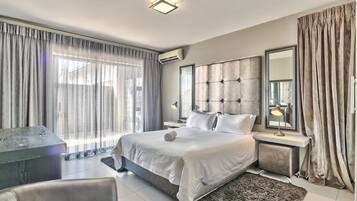 Luxury Apartment, 3 Bedrooms, 2 Bathrooms | Premium bedding, in-room safe, blackout drapes, soundproofing