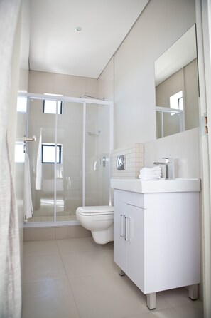 Studio Suite | Bathroom