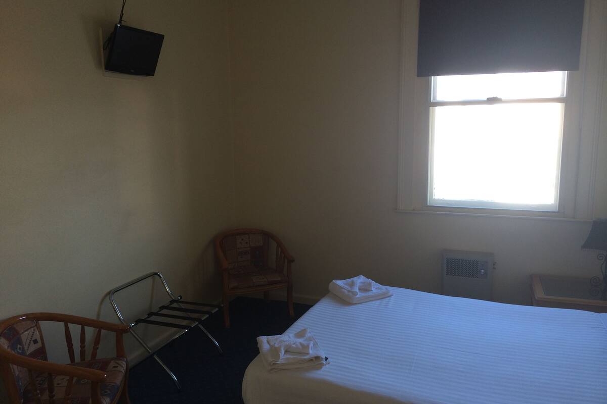 Superior Room | 1 bedroom, Egyptian cotton sheets, Select Comfort beds