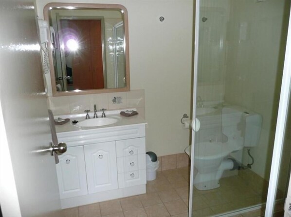 Bathroom - Keilor Motor Inn (Keilor)
