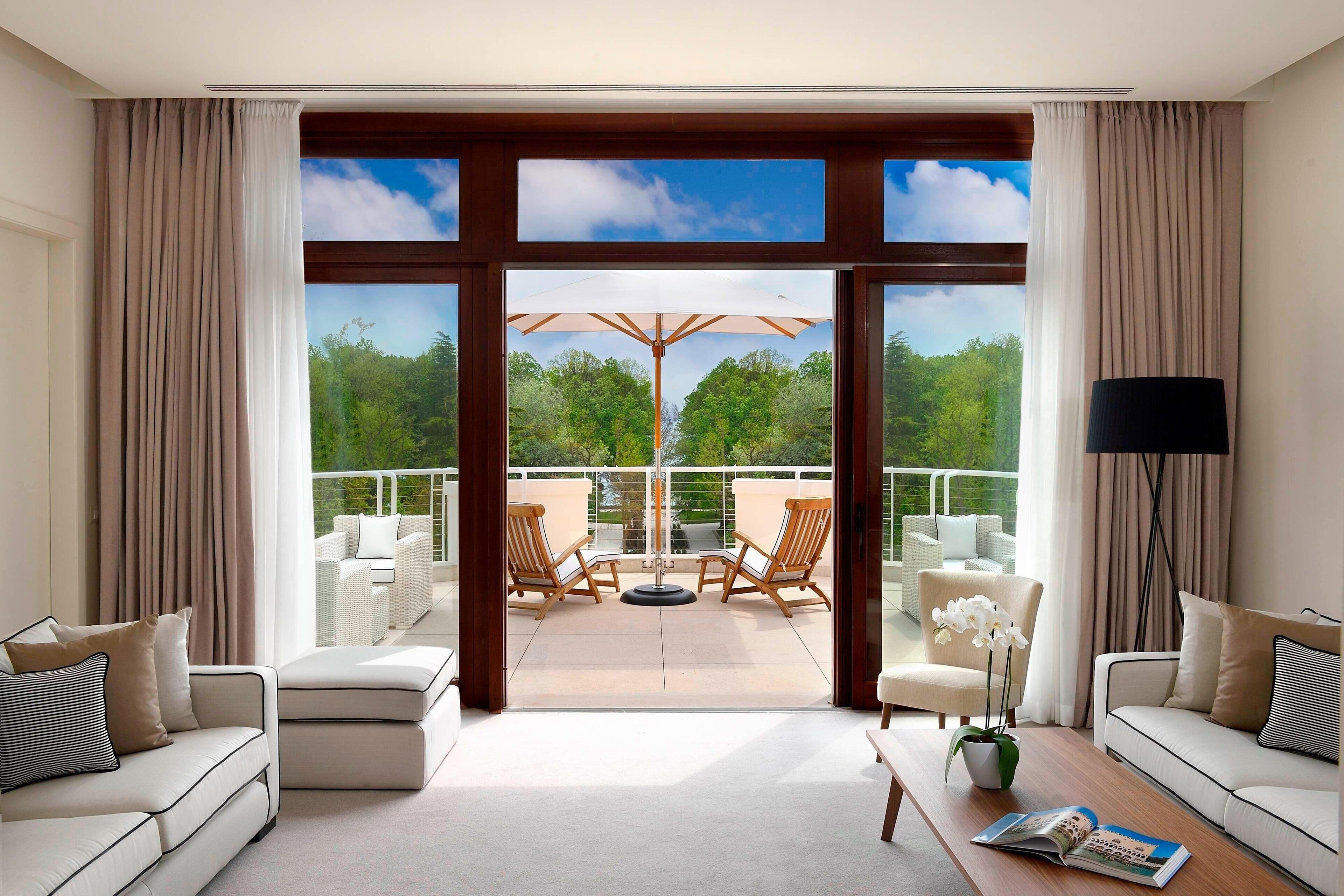 presidential suite, 1 bedroom, non smoking, terrace | 1 bedroom, premium bedding, in-room safe, individually decorated