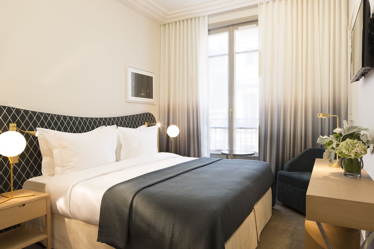 Premium bedding, pillow-top beds, in-room safe, individually furnished