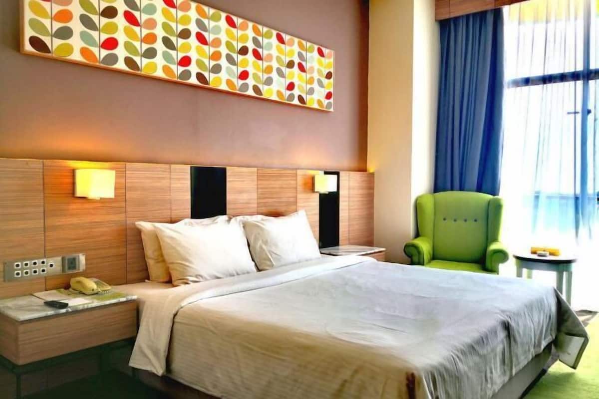 Minibar, in-room safe, blackout drapes, iron/ironing board