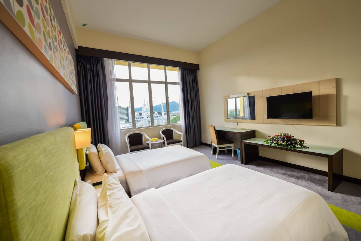 executive twin room | 1 bedroom, minibar, in-room safe, blackout curtains