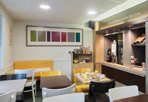 Tägliches Frühstücksbuffet gegen Gebühr