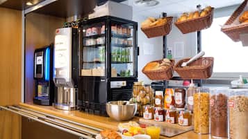 Frukostbuffé varje dag mot avgift