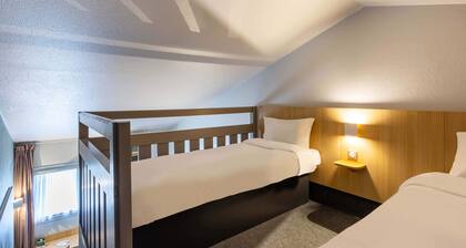 B&B HOTEL CHARTRES Le Forum (1)