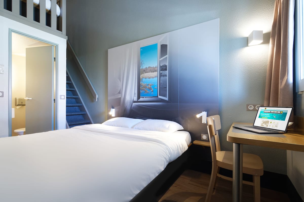 Quadruple Room, Non Smoking | Premium bedding, desk, soundproofing, free WiFi