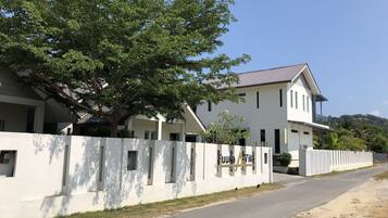 Bagian depan properti