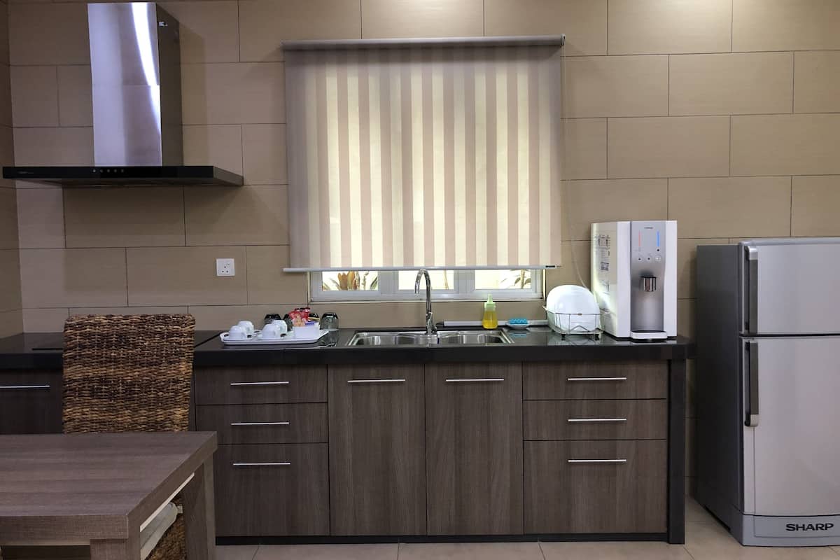 villa | private kitchen | electric kettle