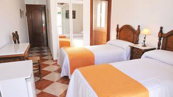 Quarto casal | Escrivaninha, Wi-Fi de cortesia
