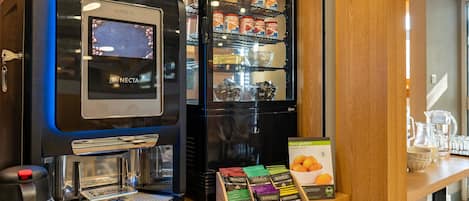 Buffet déjeuner servi tous les jours en supplément