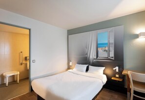 Premium bedding, desk, laptop workspace, blackout curtains - B&B HOTEL Saint-Nazaire Trignac (Trignac)