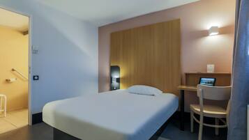 Double Room, Accessible, Non Smoking | Premium bedding, desk, soundproofing, free WiFi