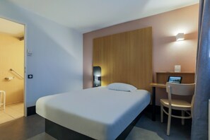 Double Room, Accessible, Non Smoking | Premium bedding, desk, soundproofing, free WiFi - B&B HOTEL Metz Augny (Augny)