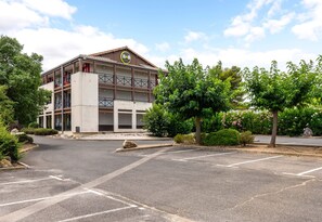 Free self-parking - B&B HOTEL Montpellier (2) (Saint-Jean-de-Vedas)