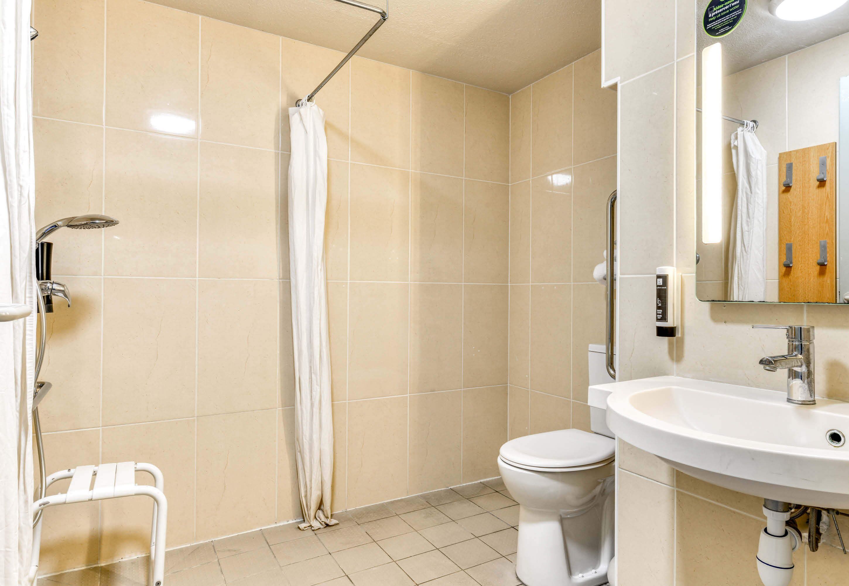 Photo - B&B HOTEL Narbonne 1