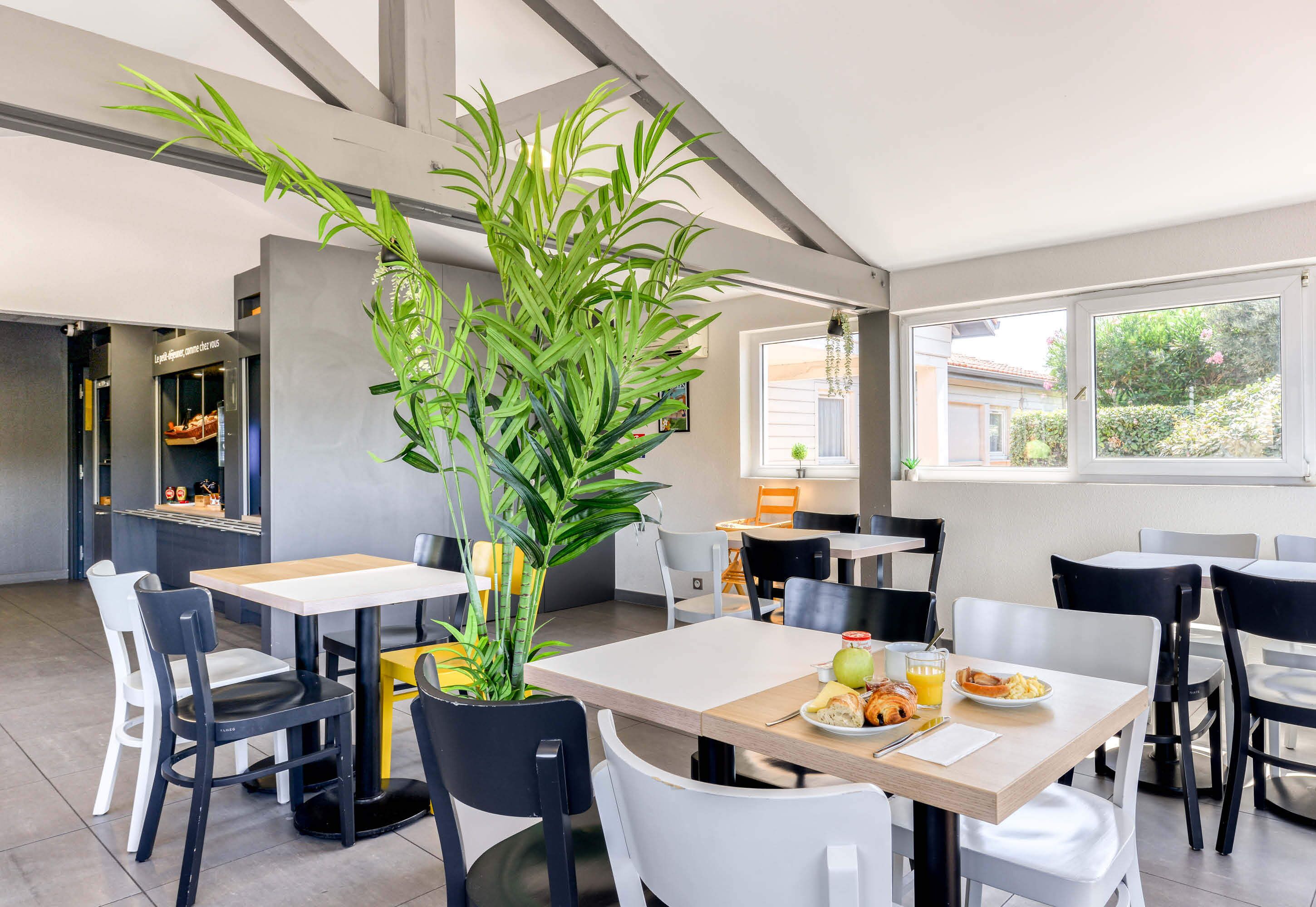 Photo - B&B HOTEL Narbonne 1