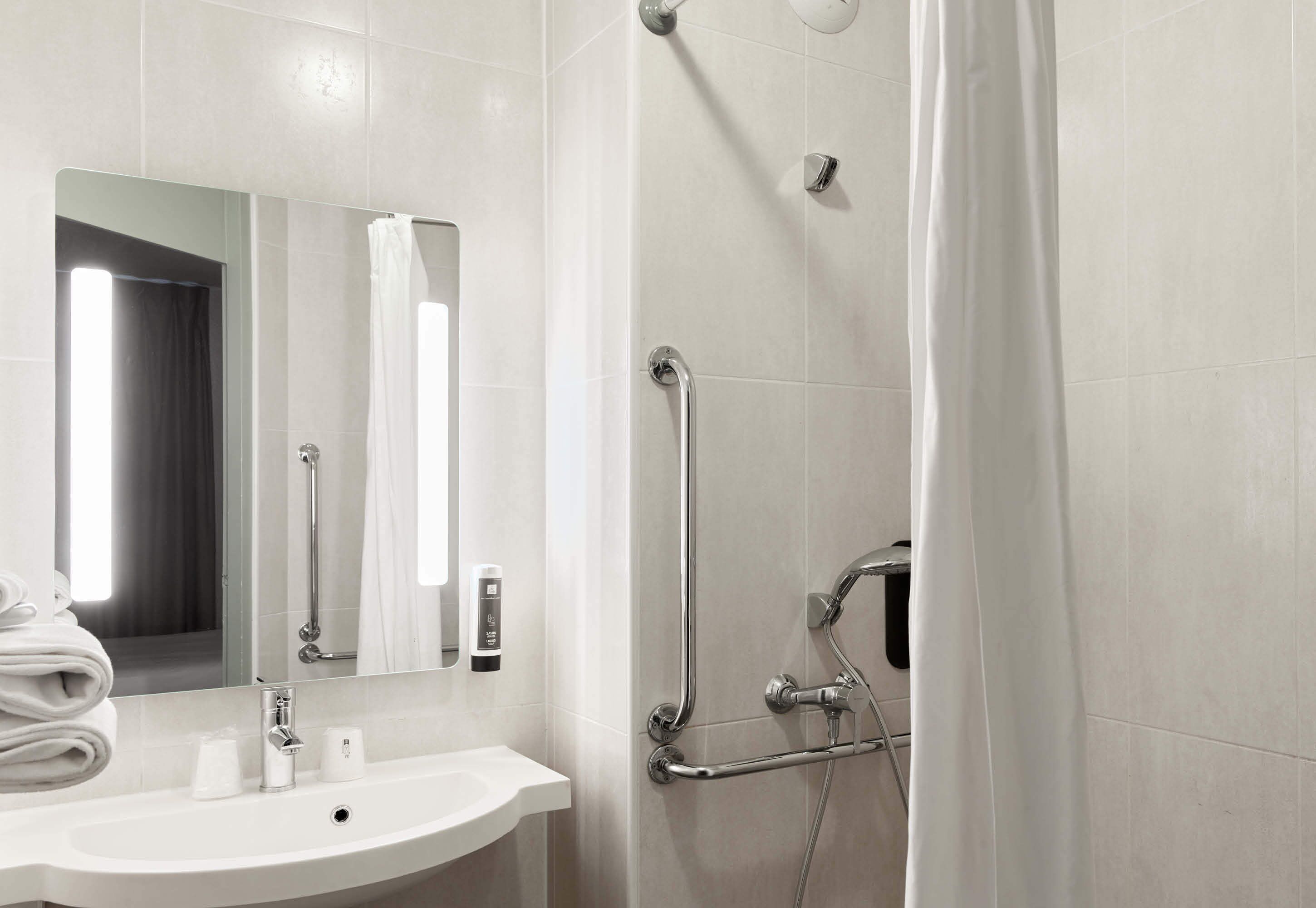 Photo - B&B HOTEL Noisy-le-Grand