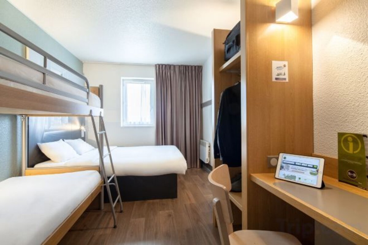 Premium bedding, down comforters, desk, soundproofing