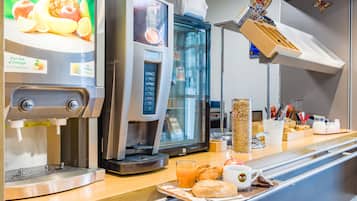 Desayuno buffet todos los días (con cargo)