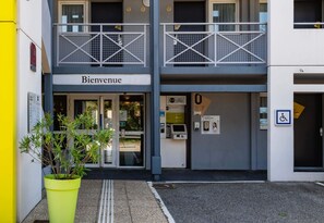 Entrée de l’hébergement