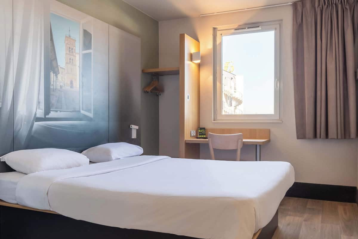 Tweepersoonskamer | Luxe beddengoed, geluiddichte muren, gratis wifi, beddengoed