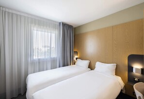 Twin Non-Smoking Room | Premium bedding, desk, blackout drapes, soundproofing - B&B HOTEL Perpignan Sud Marché International (Perpignan)