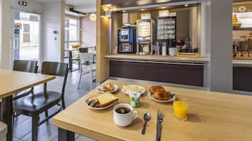 Daily buffet breakfast for a fee
