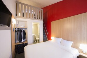 高档床上用品、办公桌、隔音、免费 WiFi