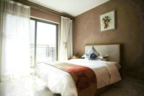 Business Single Room, 1 King Bed | Blackout drapes, free WiFi - Estay Apartments Guangzhou (Guangzhou)